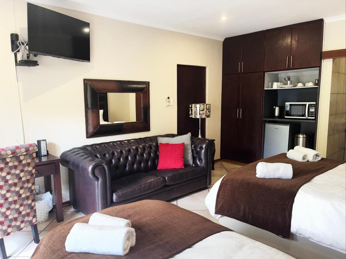 Border Close Guesthouse Upington Exteriör bild