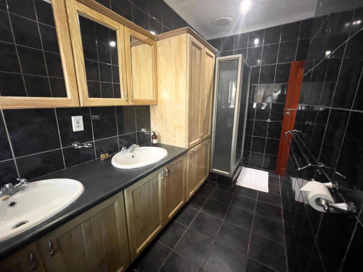 Border Close Guesthouse Upington Exteriör bild