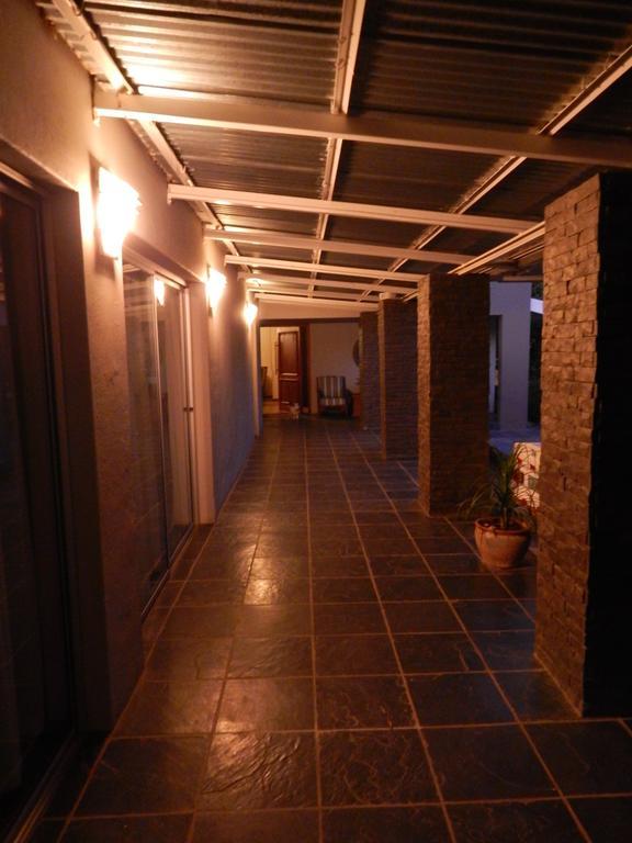 Border Close Guesthouse Upington Exteriör bild